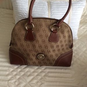 Dooney Bourke